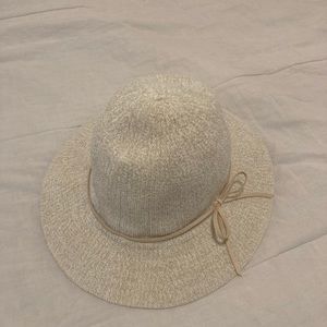 Off white hat